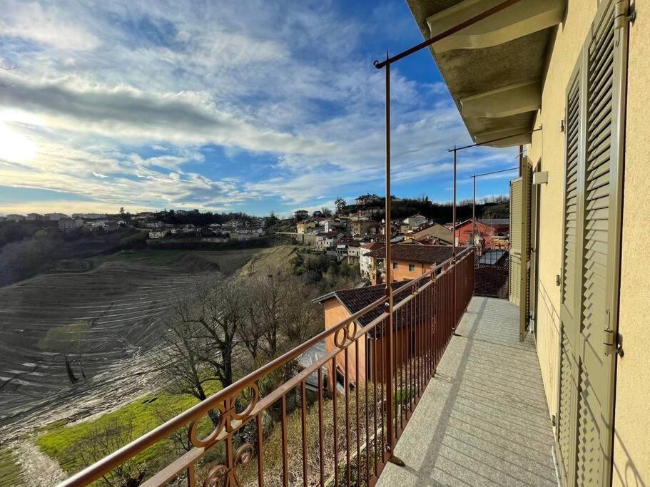 Locanda Del Bricco Pt Cisterna dʼAsti Exterior foto